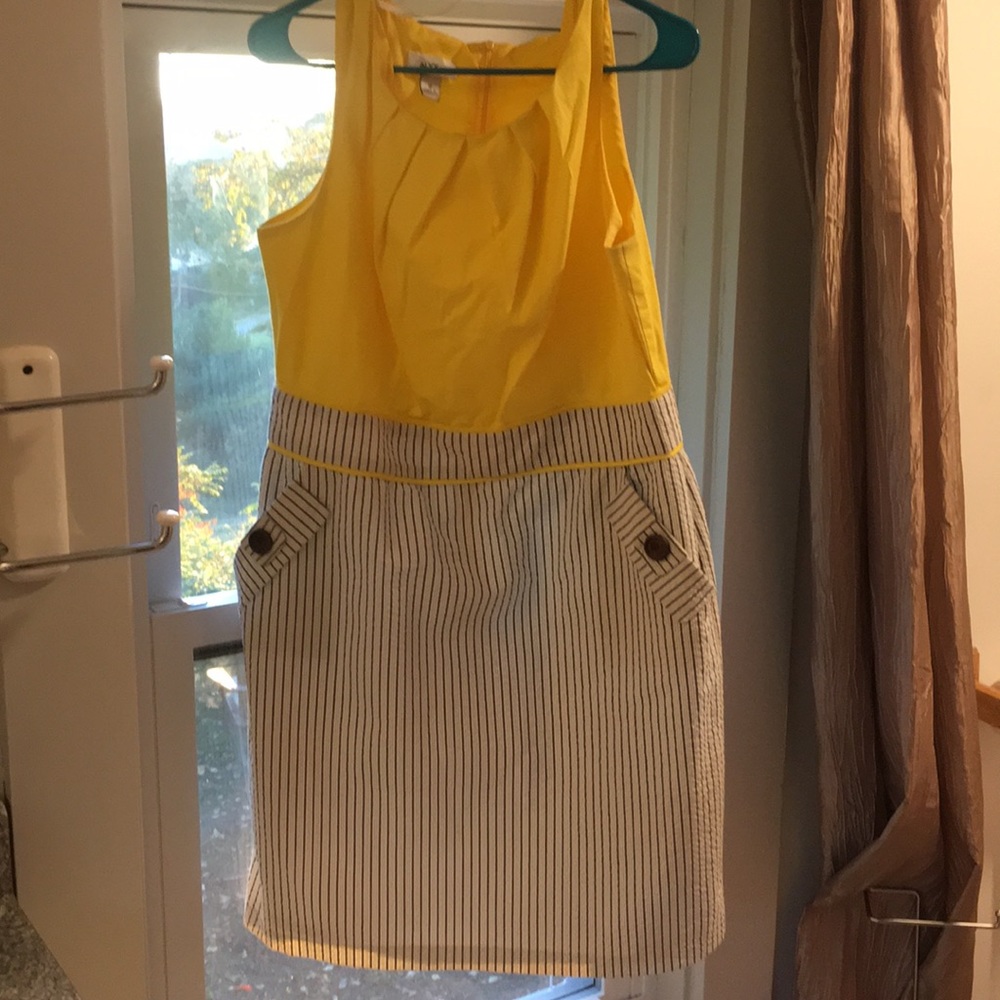 Dress with pockets